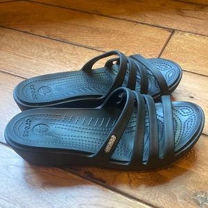 Crocs Rhonda Wedge Size 8